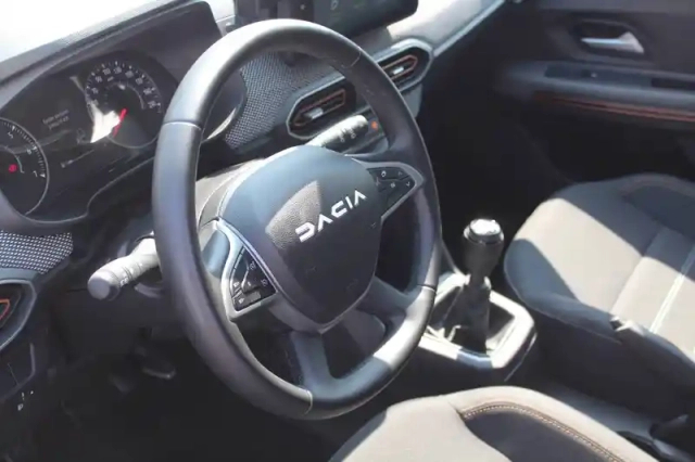 Dacia Sandero eco-g 100 — photo 8