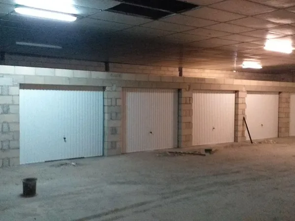 Box garage