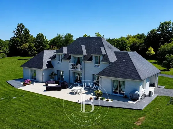 Proche Pont l'Evêque - Maison d'architecte ossature bois - pisci