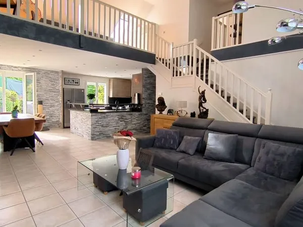 Maison 6 pièces 167 m²