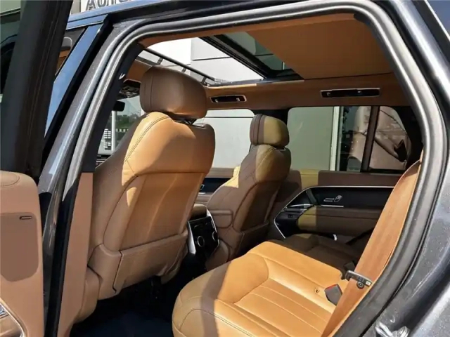 Land Rover Range Rover swb p510e phev awd — photo 36
