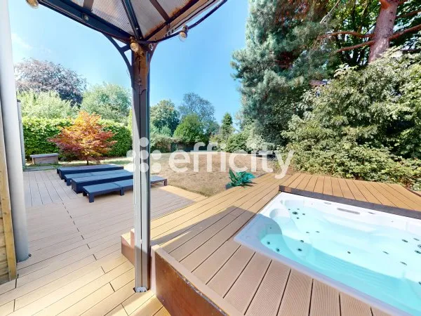 Local commercial 7 pièces 538 m²