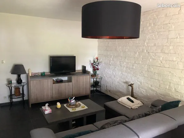 T2 MEUBLÉ 47 m² - BALCON, PISCINE, PARKING - PROXIMITÉ AIRBUS