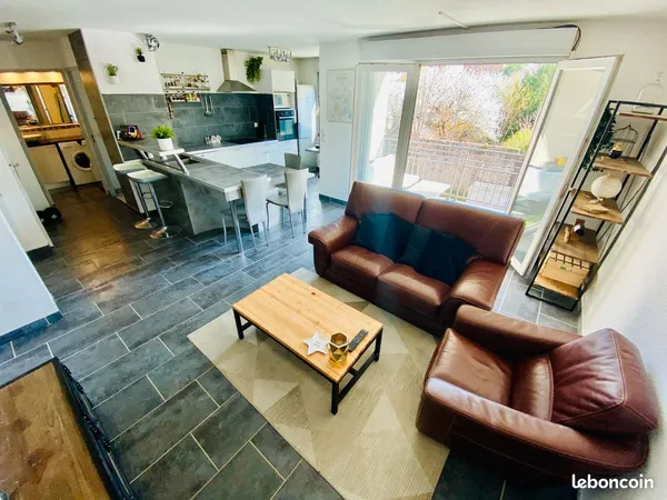 Appartement coup de coeur T2 meublé 48 m² et garage 21 m²