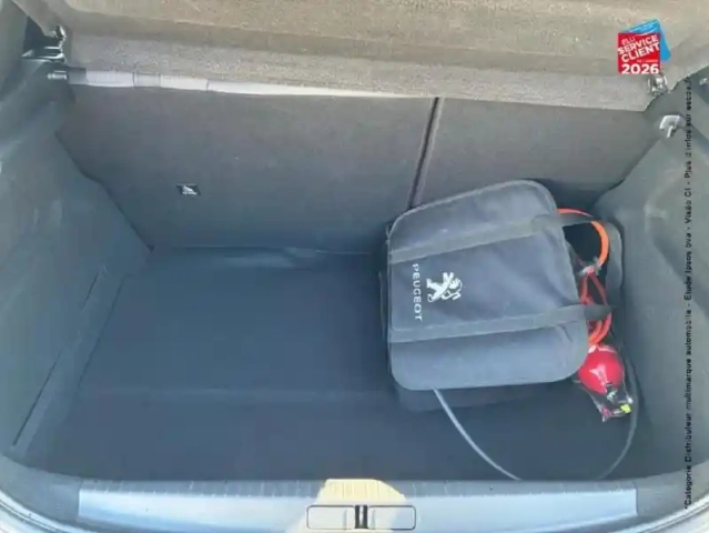 Peugeot 208 e- 136ch allure pack — photo 14