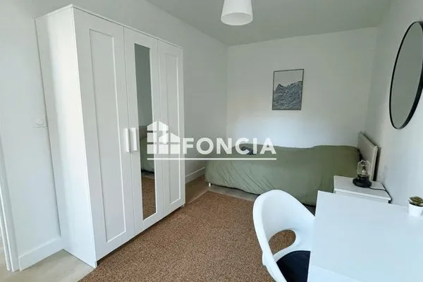 Chambre 1 pièce 12 m²