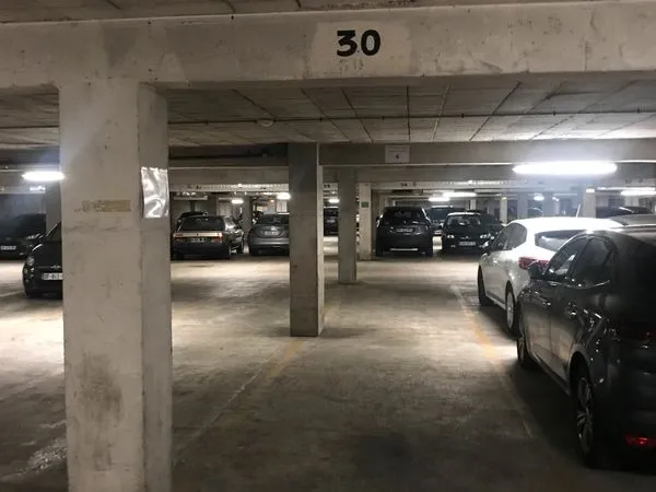 Parking - Suffren