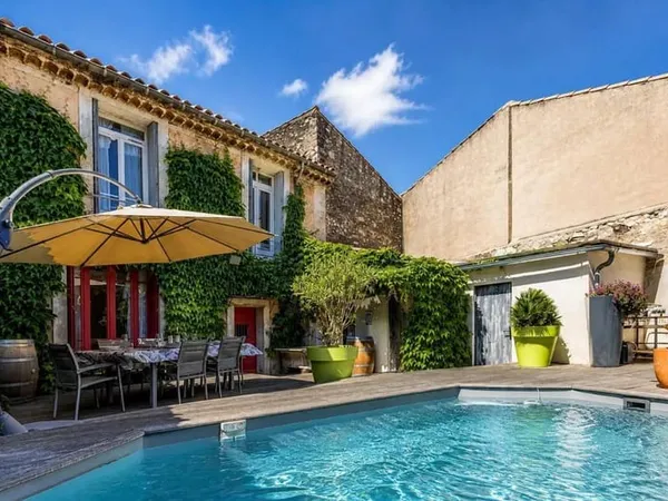 Maison 8 pièces 240 m²