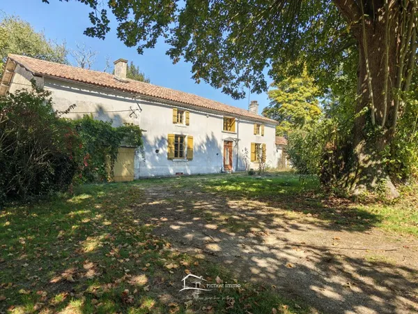 MAISON AU COEUR DE 11 000m2