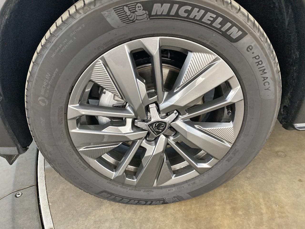 Peugeot 5008 hybrid 145 ch e-dcs6 allure — photo 11