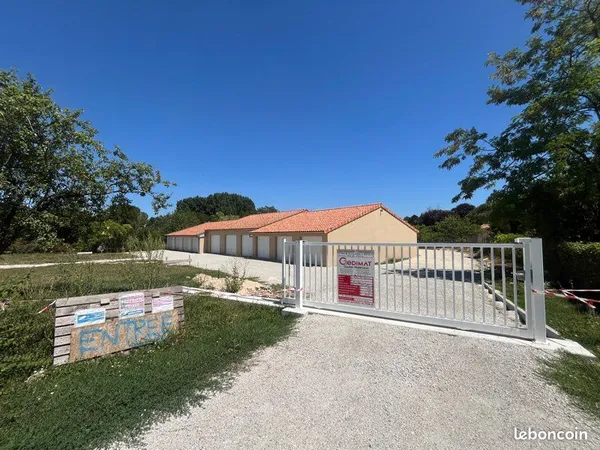 Stationnement Location La Couronne   90€