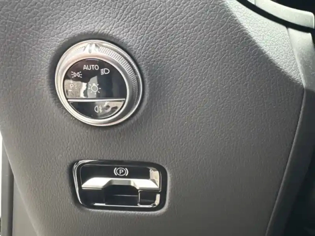 Mercedes Glc 300 de hybrid eq 4matic am — photo 17
