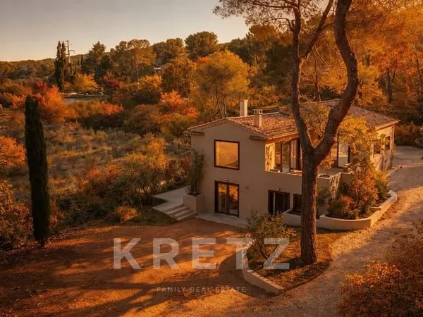 Maison rénovée à 5 mn du centre ville d'Aix-en-Provence, au coeur
