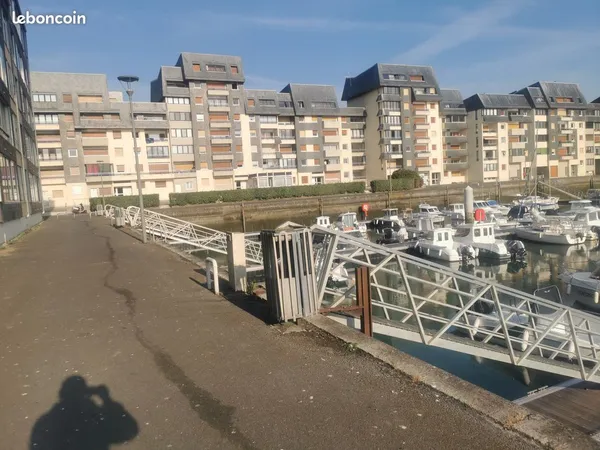 Appartement 70m2 avec parking et garage de 18m2 COURSEULLES résidence les marines
