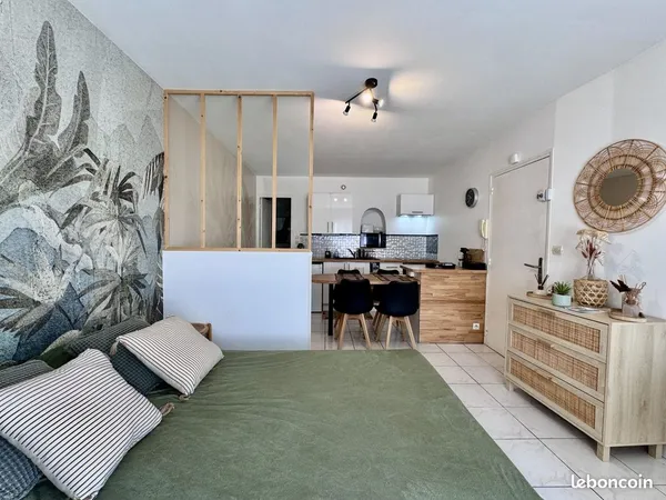 Studio 1 pièce 28 m²
