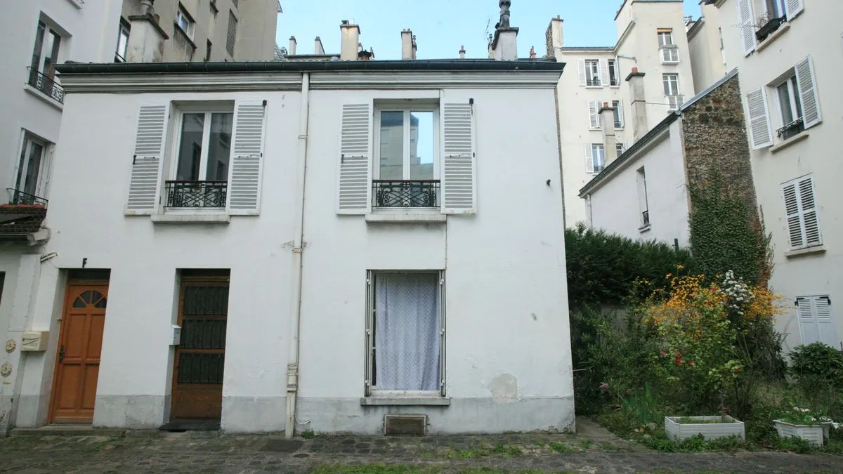Photo 1