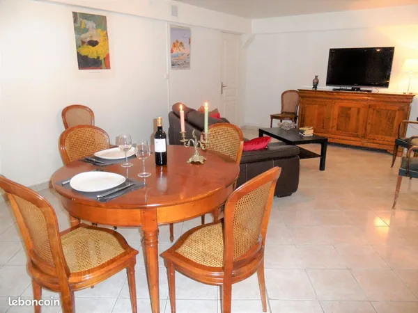 T2 meublé -62m²-parking-Terrasse jardin