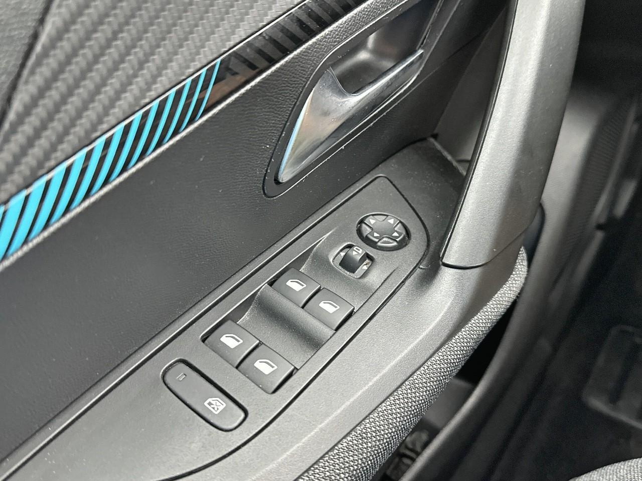 Peugeot 2008 puretech 130 s&s eat8 style — photo 15