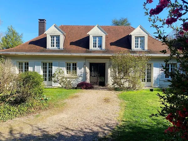 Maison 10 pièces 239 m²