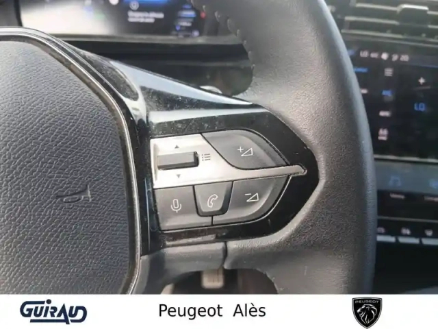 Peugeot 308 sw phev 180 e-eat8 — photo 17