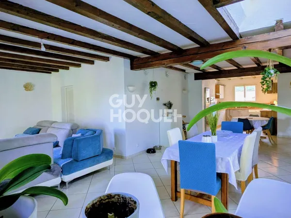 Maison plain pied, 4 chambres, garage, piscine, jardin.