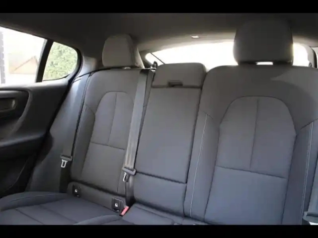 Volvo Ex40 single extended range 252ch plus — photo 13