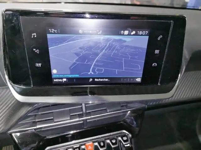 Peugeot 208 puretech 75 s&amp;s bvm5 — photo 5