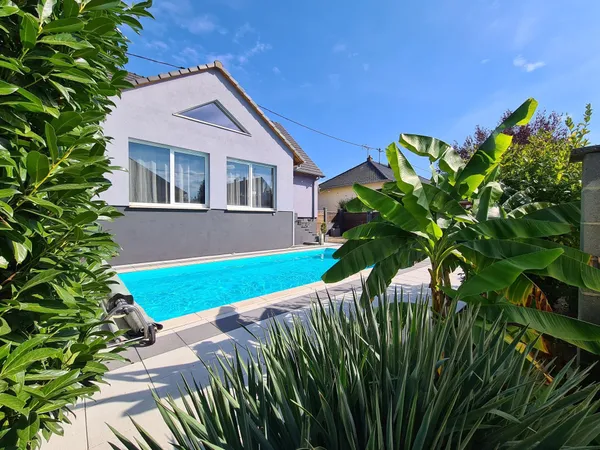 Belle maison individuelle avec piscine enterrée