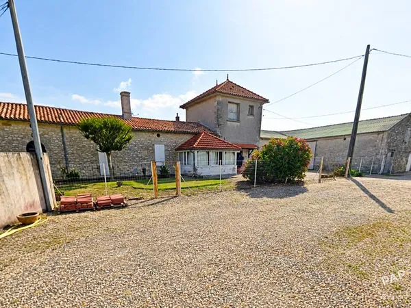 Maison 7 pièces 271 m²