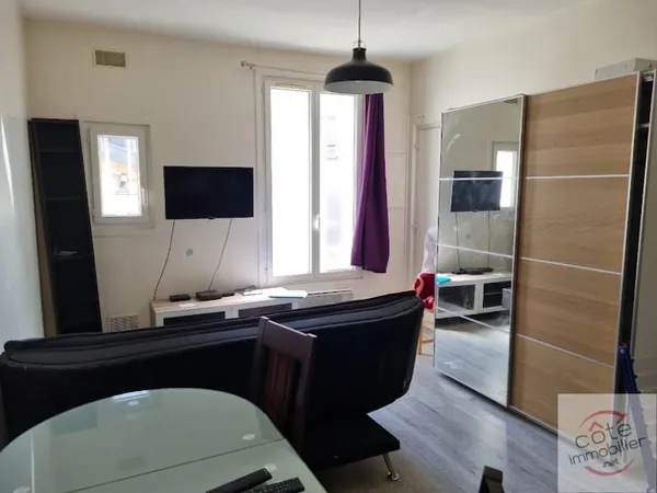 Studio 1 pièce 19 m²