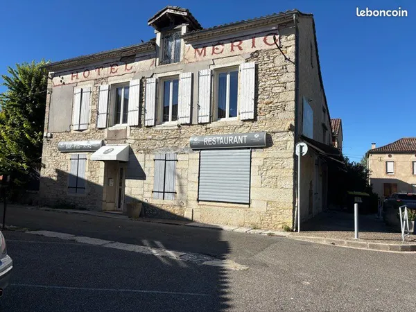 Local commercial Bar / Restaurant 176 m² + cour et terrasses - Septfonds (82)