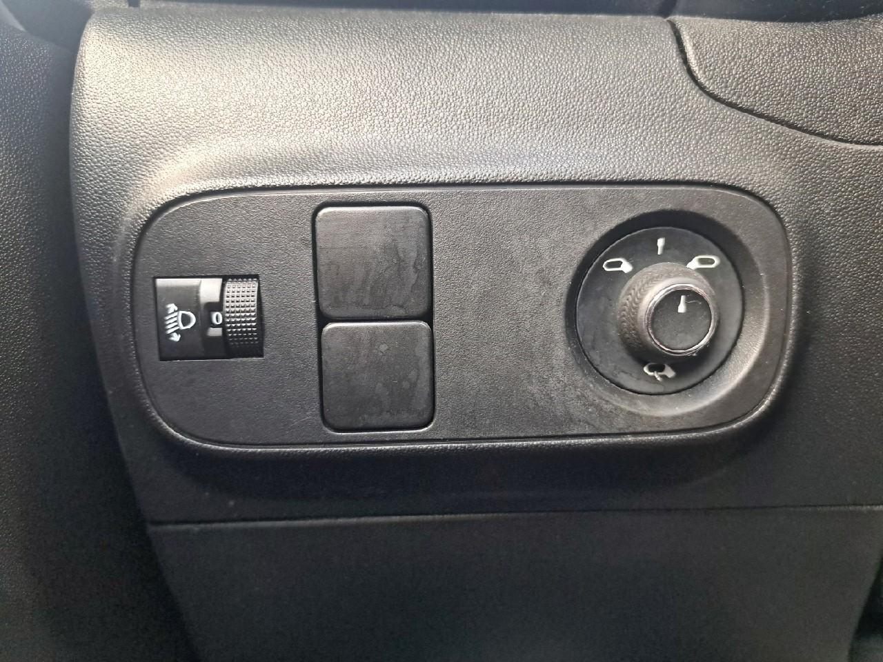 Citroën C3 bluehdi 100 bvm6 you — photo 23