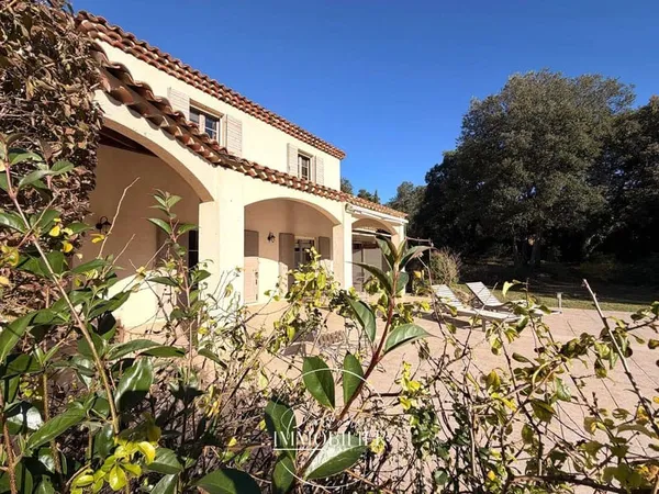 Maison 6 pièces 197 m²