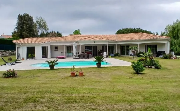 Maison Vente Baron 6p 198m² 700000€