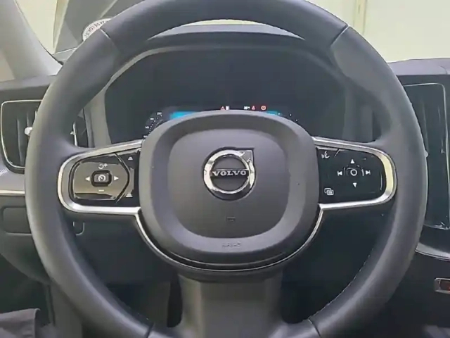 Volvo Xc60 t6 awd hybride rechargeable 253 ch+145 ch geartronic 8 — photo 9