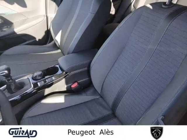 Peugeot 2008 puretech 130 s&amp;s bvm6 — photo 31