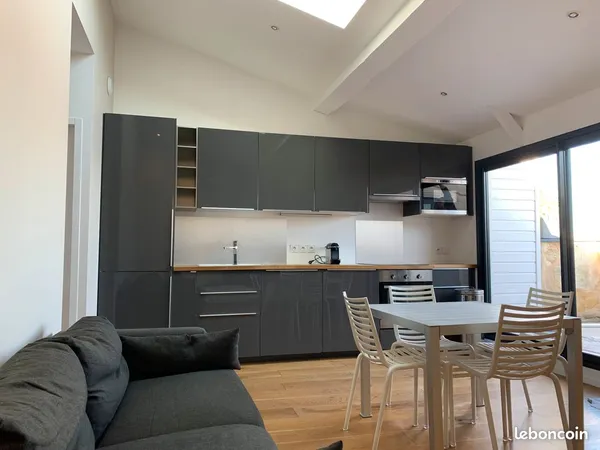 Très bel appartement T3 meublé Chartrons
