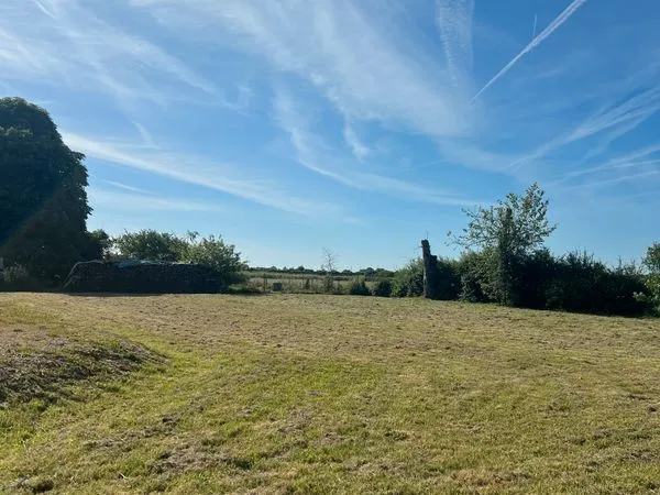 Terrain constructible de 1326 m²