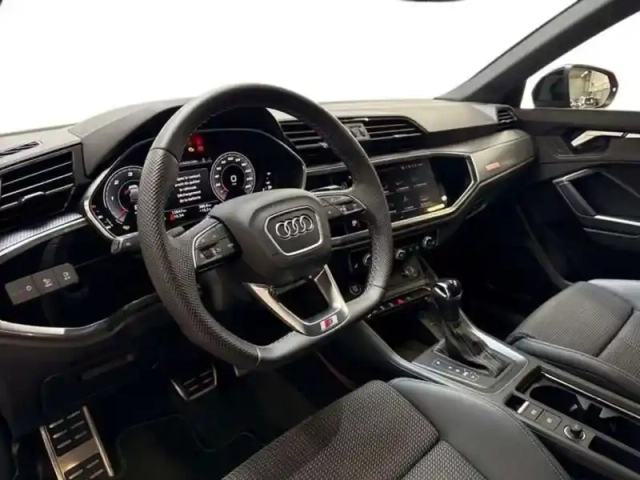 Audi Q3 35 tdi 150 ch s tronic 7 s line plus — photo 9