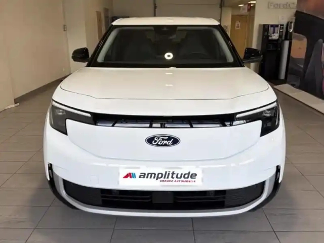 Ford Explorer 286ch extended range 79kwh pack premium rwd — photo 2
