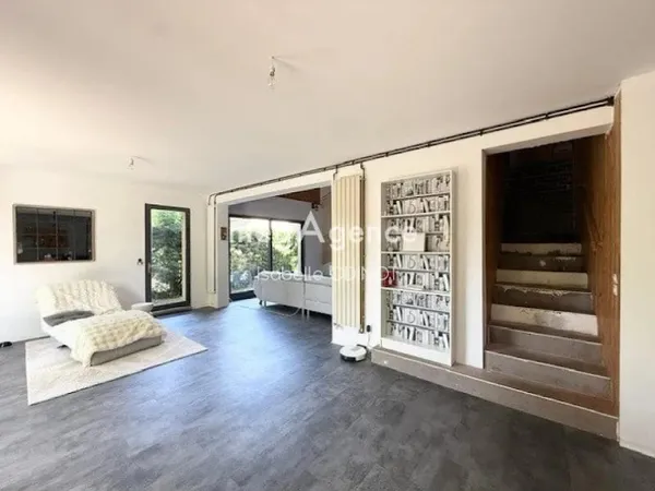 Maison 6 pièces 168 m²