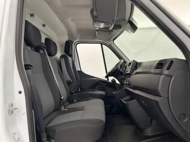 Renault Master fgn trac f3500 l2h2 blue dci 135 — photo 32