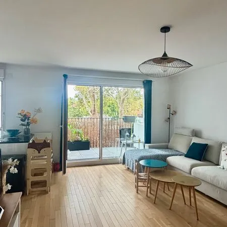 Appartement 4 pièces de 80 m², lumineux - proche Paris