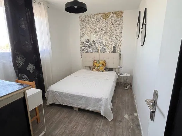 Chambre meubler disponible en colocation