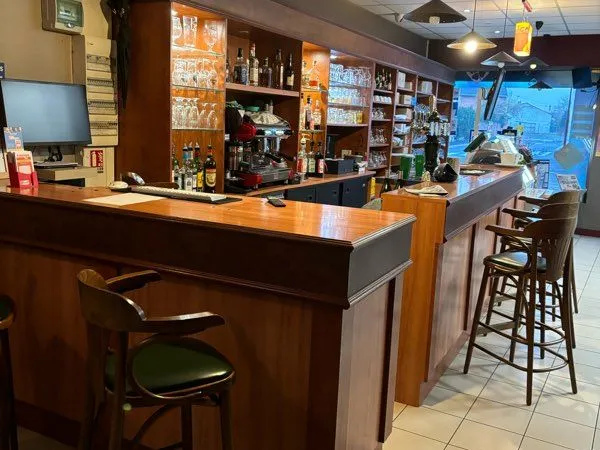 à vendre - fonds de commerce bar tabac pmu fdj restaurant traiteur - licence iv - secteur pargny-sur