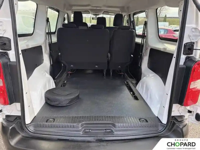 Peugeot Expert e- combi standard electrique 50 kwh 136ch — photo 43
