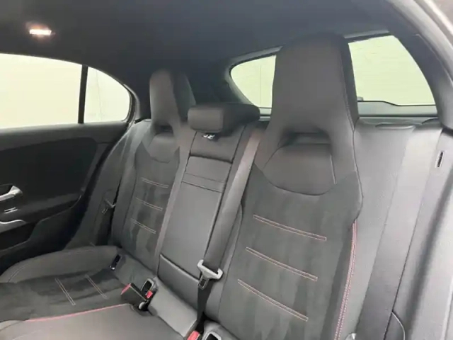 Mercedes Classe A 200 d amg line — photo 14