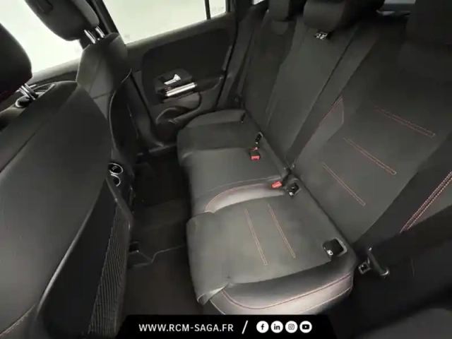 Mercedes Gla 200 d amg line — photo 20