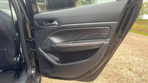 Peugeot 308 1.6 THP 270 - GTI – 2015 – 166825 km – Essence – Boîte Manuelle — photo 14