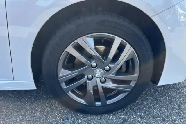 Peugeot 208 puretech 75 s&amp;s bvm5 — photo 46